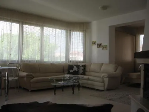 Sveti Stefan Apartmanhotel 3*